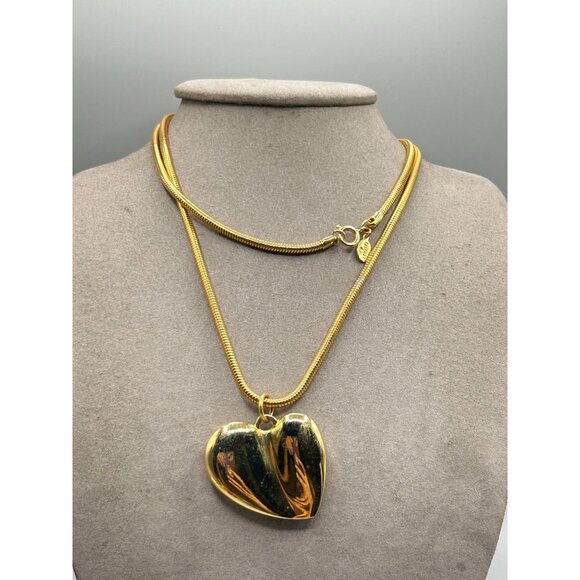 Vintage Carolee Heart Necklace 90s Long Snake Coil Chain Gold Tone Love Pendant - Picture 3 of 8